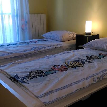 Lair By The Sea - Stoja, Pula Lägenhet Exteriör bild